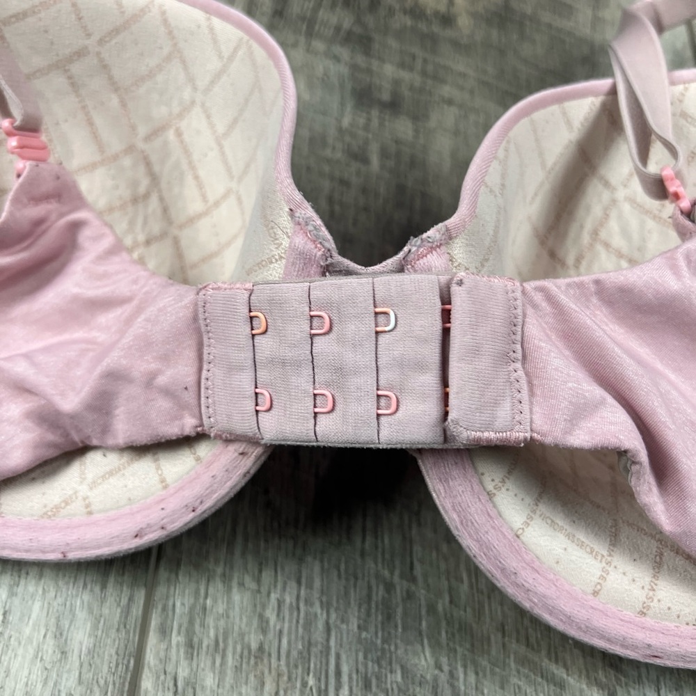 36D VS Pink Semi Demi Bra - Picture 6 of 13